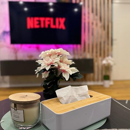 Best Central Apartment - Am Marktplatz - Up To 5 - Next To Frankfurt And Hanau - Coffee And Snacks - Netflix, Prime, Disney Nidderau Εξωτερικό φωτογραφία