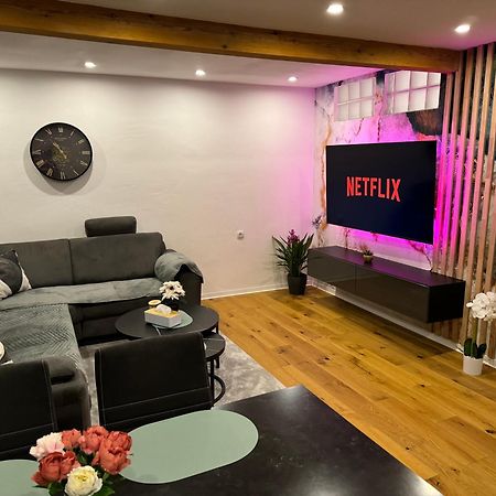 Best Central Apartment - Am Marktplatz - Up To 5 - Next To Frankfurt And Hanau - Coffee And Snacks - Netflix, Prime, Disney Nidderau Εξωτερικό φωτογραφία